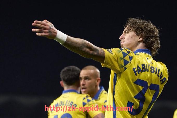 HTH华体会APP下载-如何在英超球衣上印制球员名字?