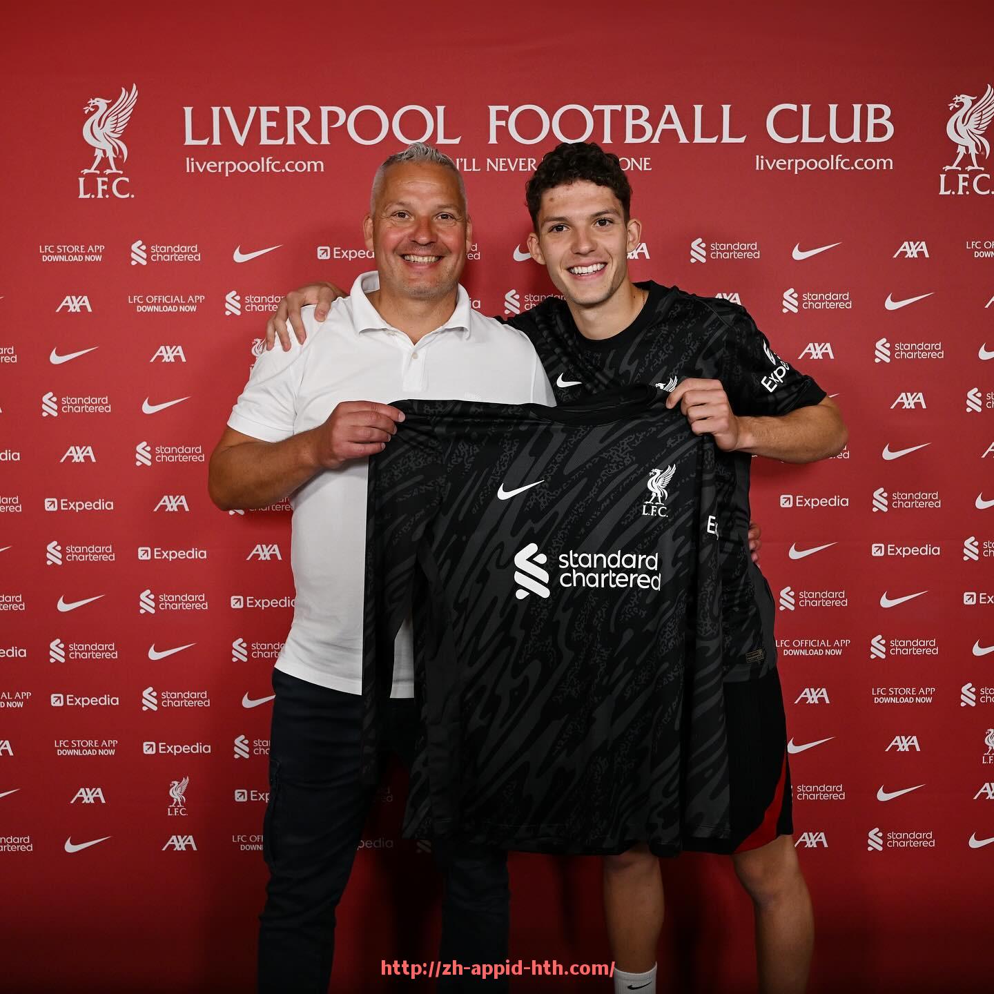 HTH华体会APP下载-76人队在恩比德带领下能否在2024年突破季后赛瓶颈